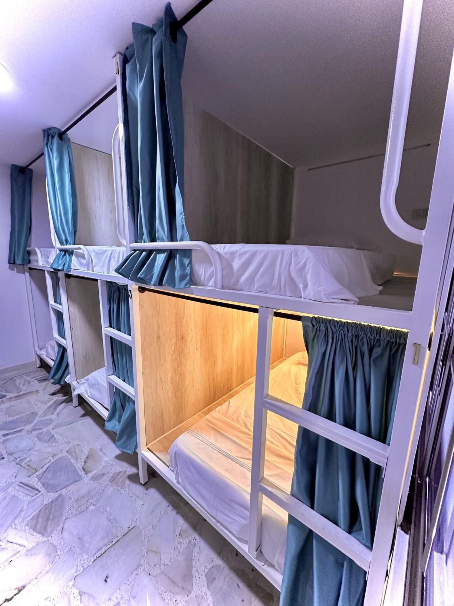 The View Hostel & Lounge Кали Экстерьер фото