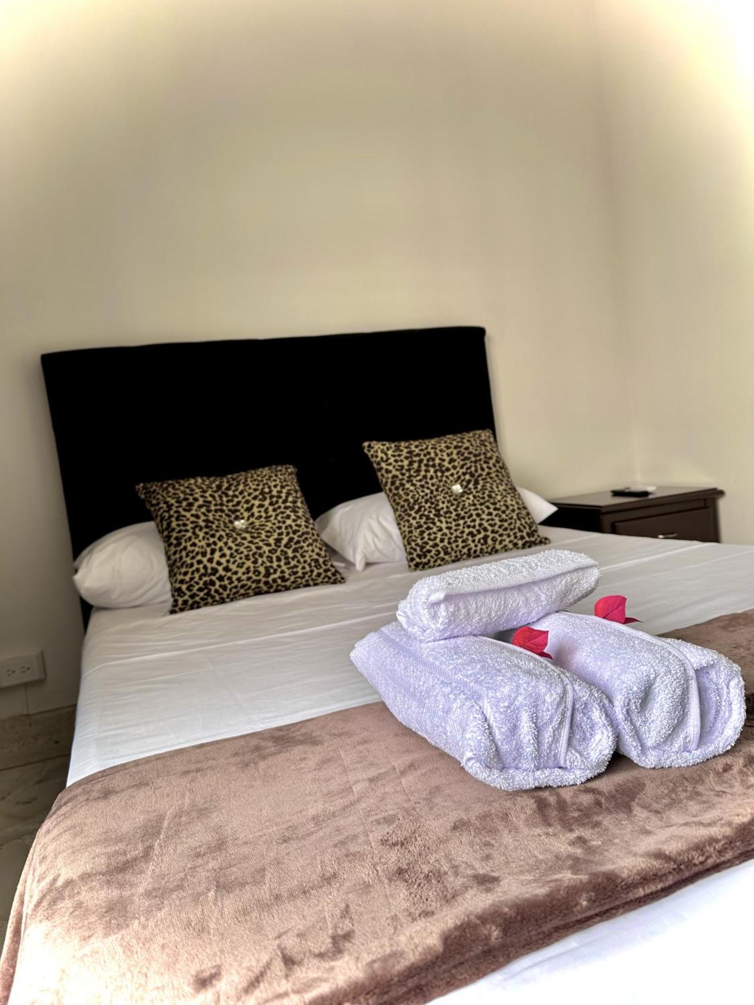 The View Hostel & Lounge Кали Экстерьер фото